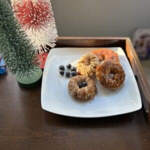 Apple ring with caramel or hard candy